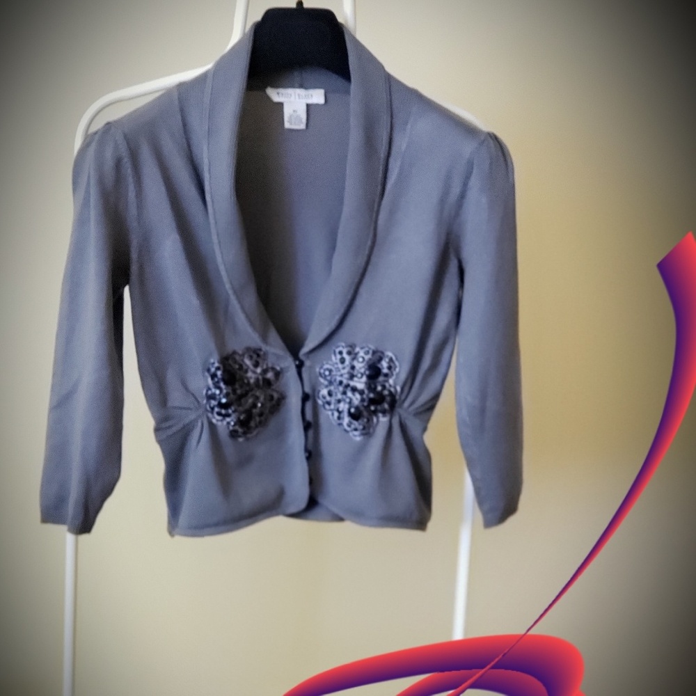 gorgeous White House Black Market top